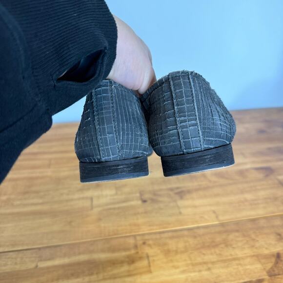 Free People Open Toe Cut Out Gray Textured Leather Flats Size 38 - Picture 6 of 6